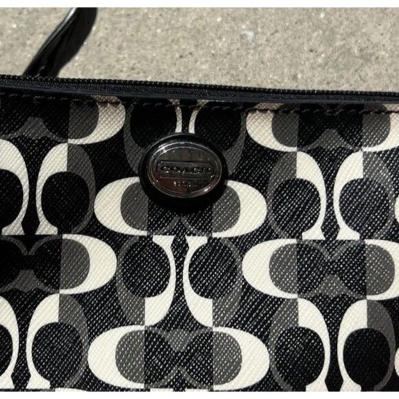 Coach Peyton Dream C East West Swingpack Black & White Logo Bag Purse 6x4.5 - Picture 10 of 15